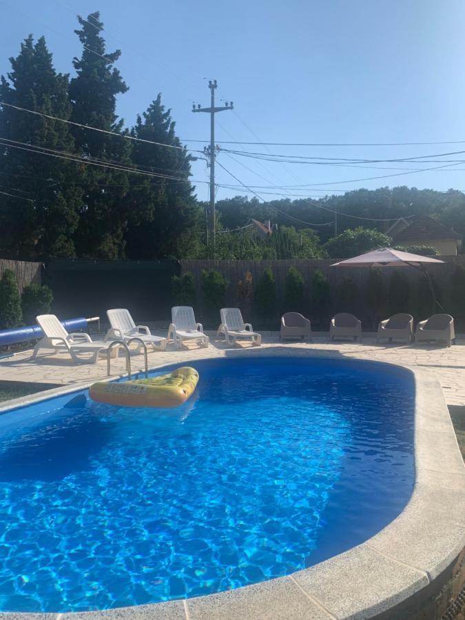 Mika'S Poolhouse Villa Beograd Ngoại thất bức ảnh
