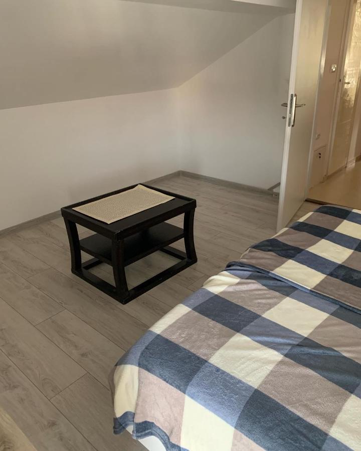 Mika'S Poolhouse Villa Beograd Ngoại thất bức ảnh