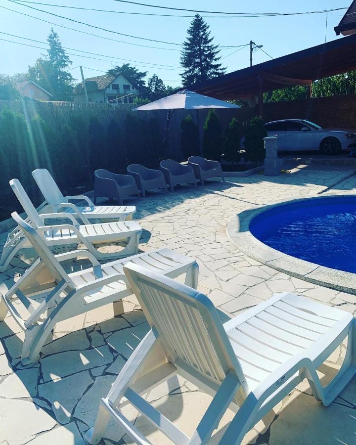 Mika'S Poolhouse Villa Beograd Ngoại thất bức ảnh