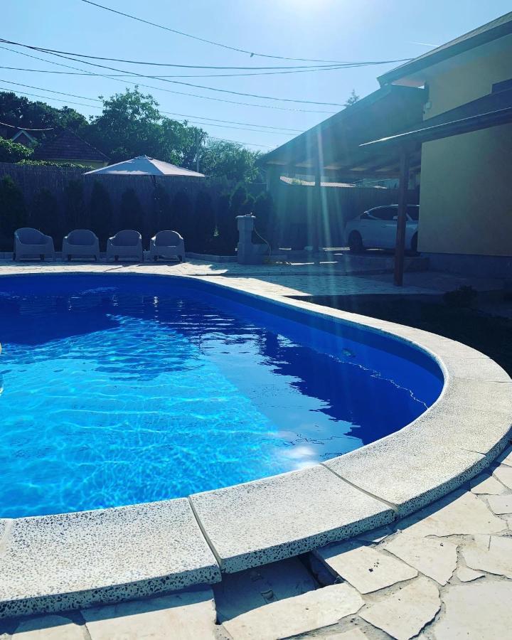 Mika'S Poolhouse Villa Beograd Ngoại thất bức ảnh