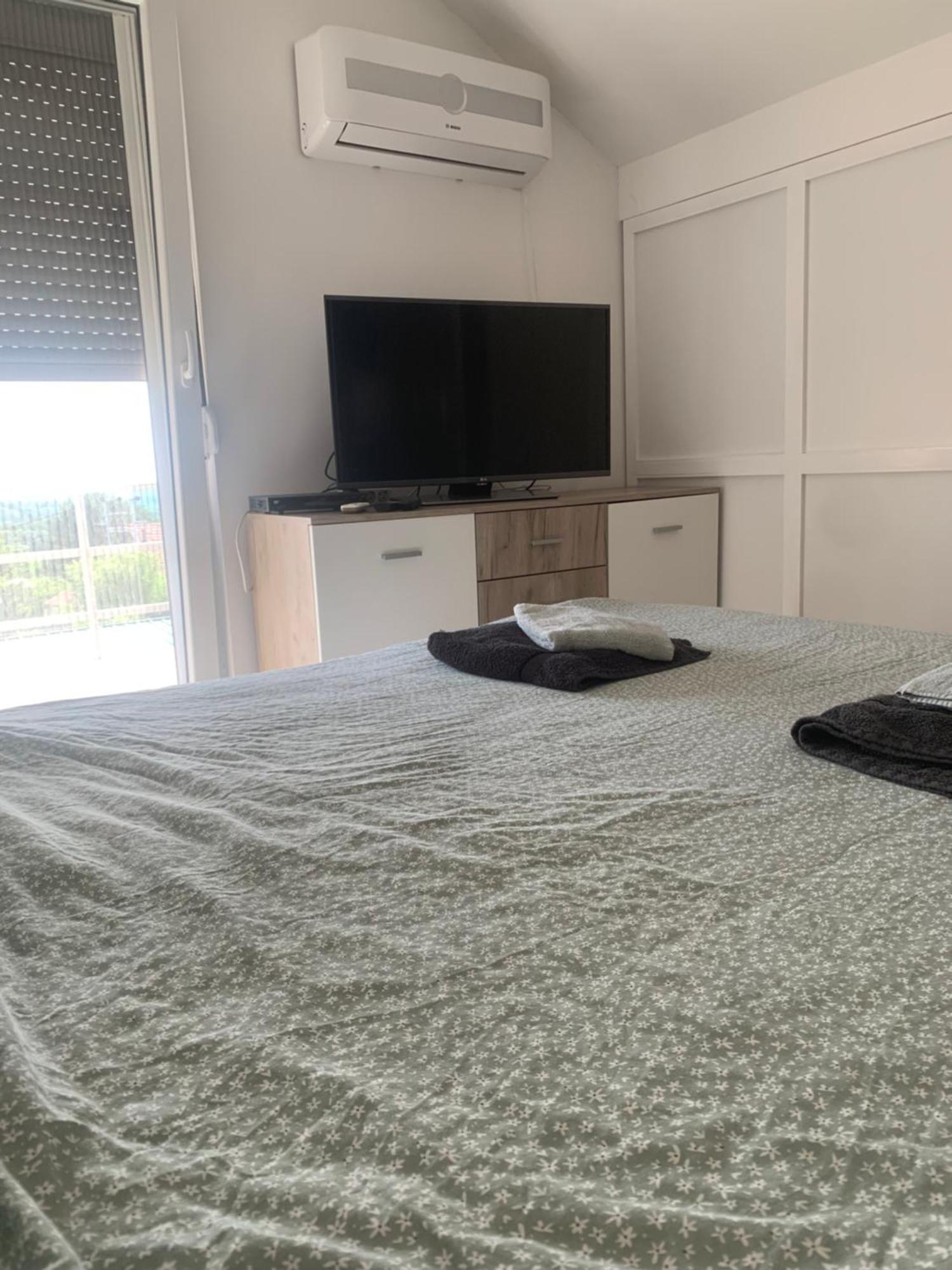 Mika'S Poolhouse Villa Beograd Ngoại thất bức ảnh