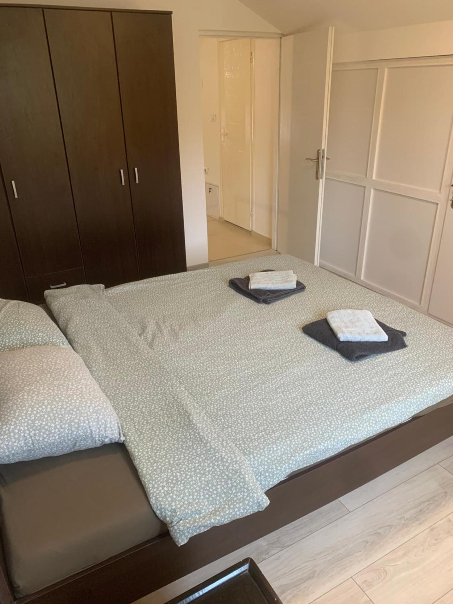 Mika'S Poolhouse Villa Beograd Ngoại thất bức ảnh